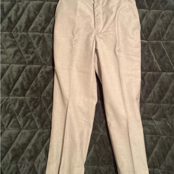 Perry Ellis Light Gray Suit with Tie - Picture 10 of 12